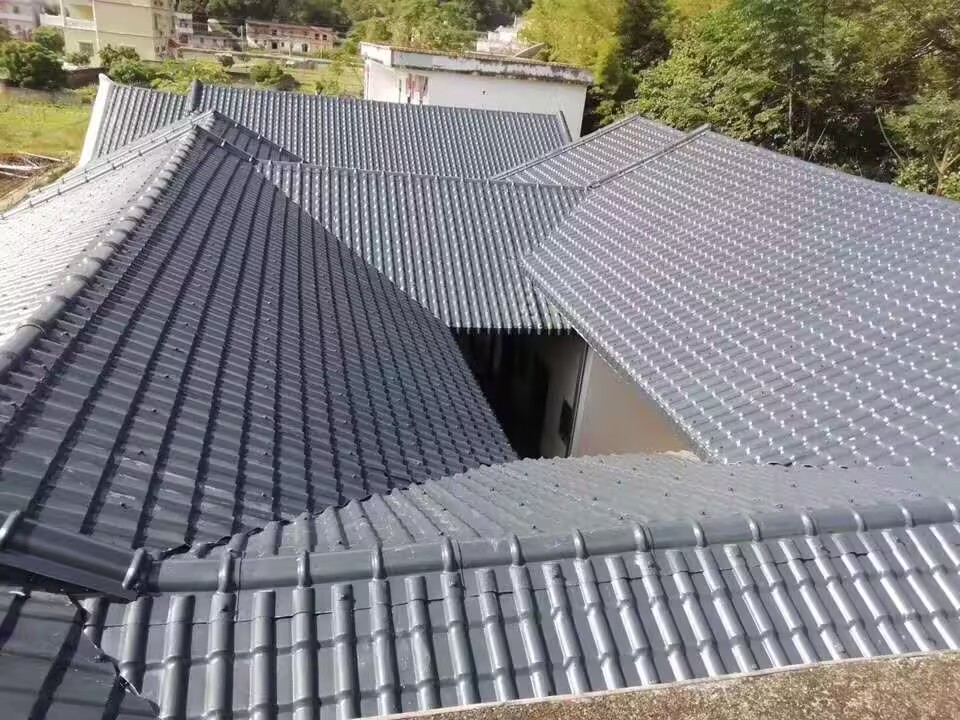 pvc树脂瓦与琉璃瓦仿古瓦的对比