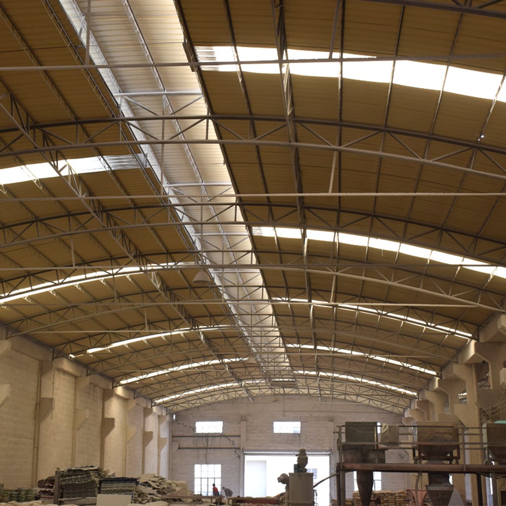 PVC树脂瓦VS琉璃瓦仿古瓦哪个好?看完这篇懂得如何决择!