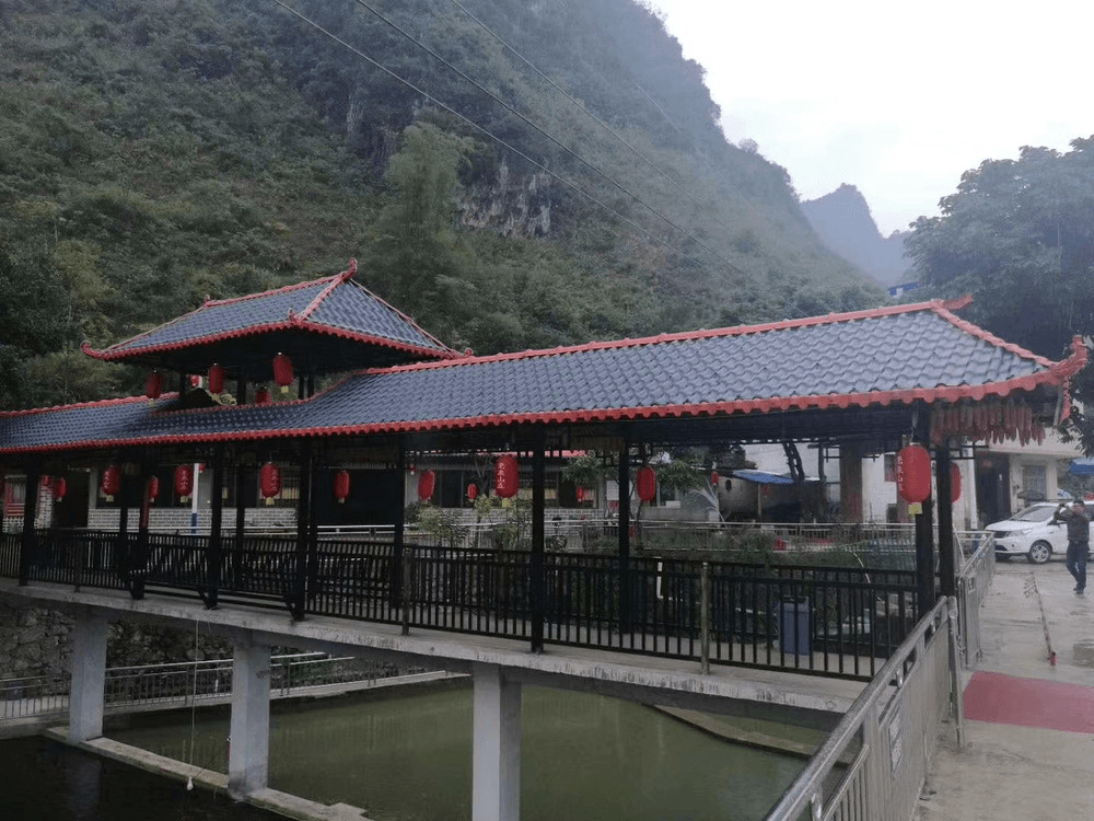 仿古风格建筑选择树脂瓦的优势