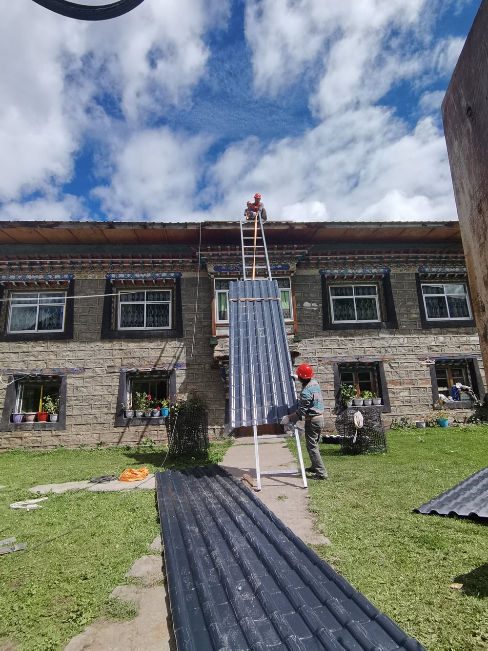 为何农村小片砖瓦全部换成了树脂瓦？